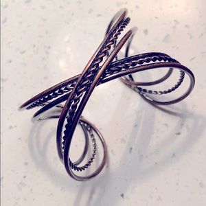 Metal Fashion Bracelet ✨Free with $25 Purchase✨